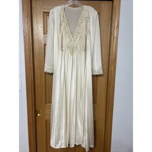 VTG Med Ivory Olga Peignoir Robe Full Sweep Nightgown Negligee Set 94280 92280